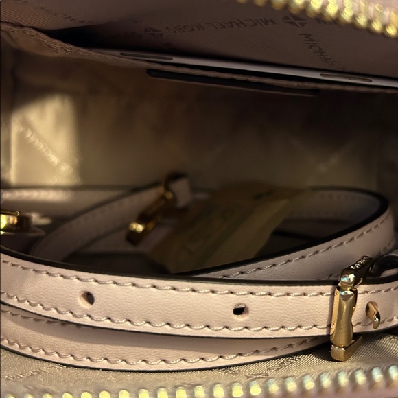 Michael Kors Blush Pink Satchel BRAND NEW WITH TAGS - Picture 2 of 5